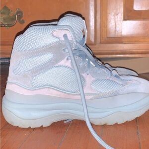 Yeezy season 7 desert boot mens 7.5 women’s 9 house blue eu size 40